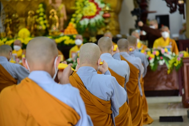 Lễ truyền giới Sa di Phương Trượng